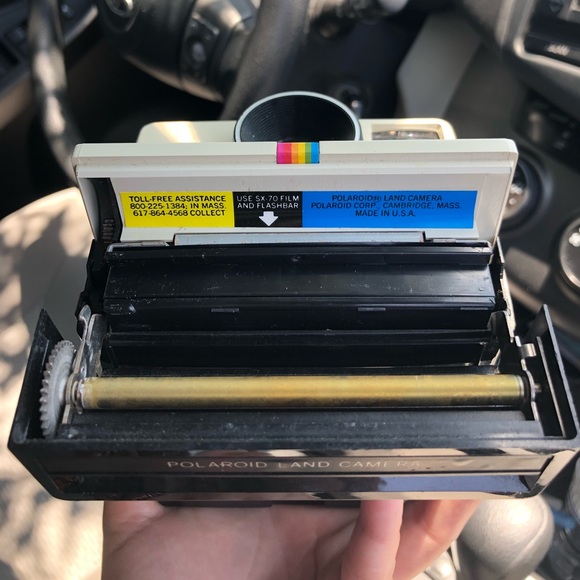 Vintage Polaroid Land Camera - Picture 2 of 5